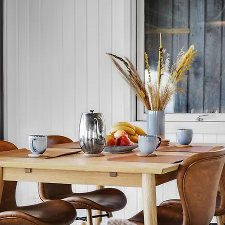 Gorgeous In With Wifi *